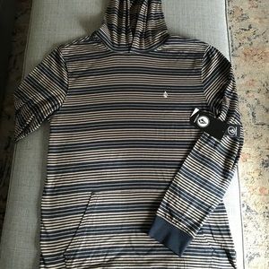 Volcom men’s Large lightweight hoodie NWT